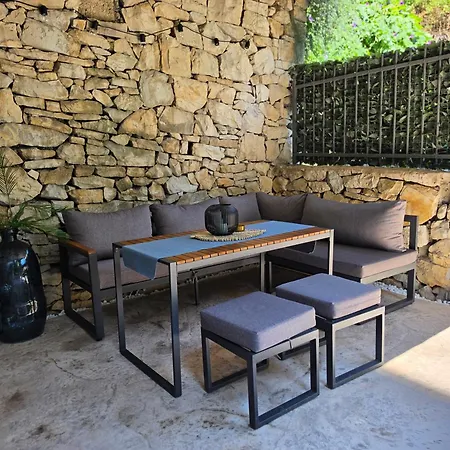 Apartamento Azura Jacuzzi - Private Courtyard & Hot Tub Split
